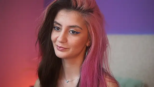 Snapshot of SabrinaHope chatting on December 15, 8:24 pm SabrinaHope online show from December 15, 8:24 pm