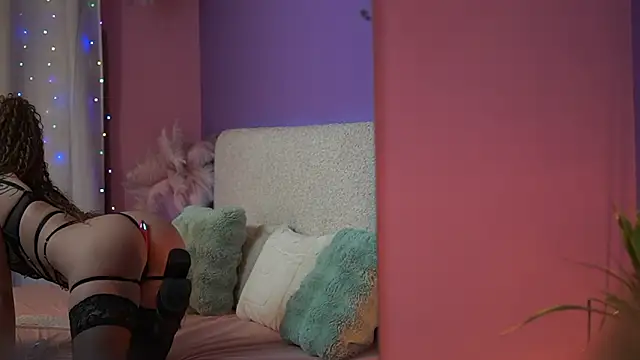 Snapshot of SabrinaHope chatting on February 13, 10:28 pm SabrinaHope online show from February 13, 10:28 pm