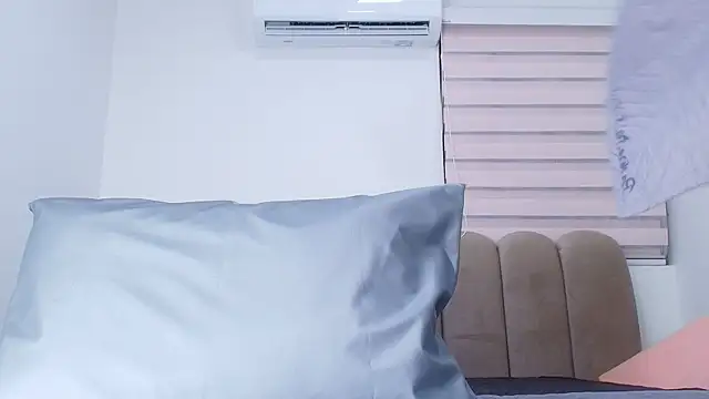 nicol f online show from December 20, 3:02 am