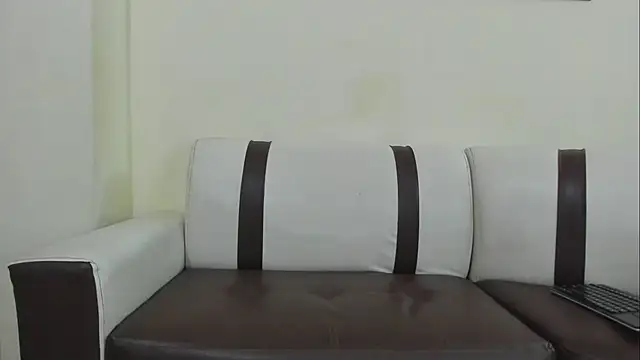 lunainsane58 online show from February 6, 6:40 am