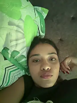 evely coelloo online show from July 14, 10:15 pm
