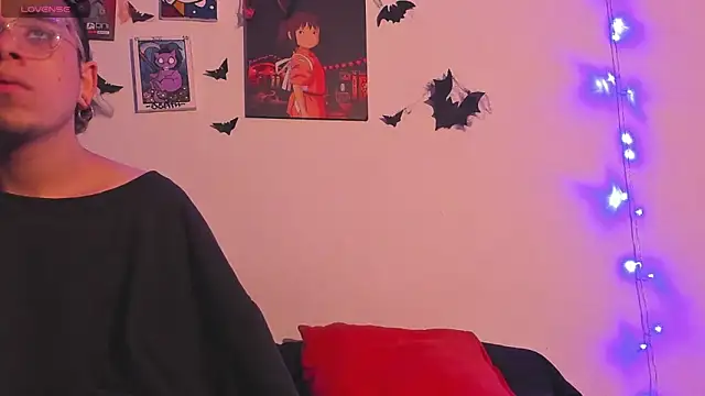 Snapshot of Hot_Teens69 chatting on October 16, 3:40 am Hot Teens69 online show from October 16, 3:40 am