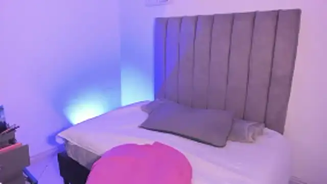 sarah  bigboobs online show from October 24, 6:54 am