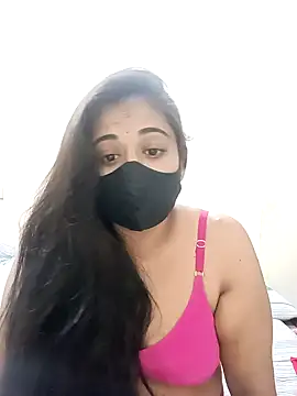 DIZZLING DIVA online show from January 3, 6:35 pm