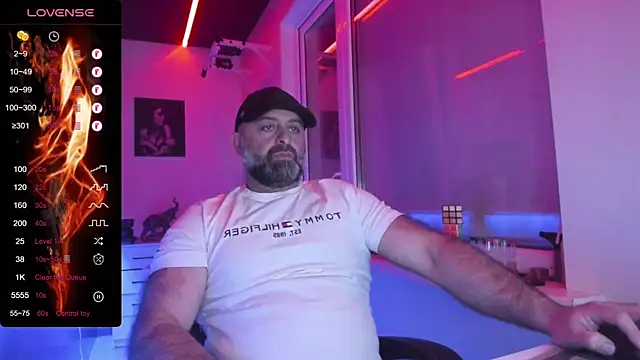 MAGABEAR077 online show from May 5, 5:32 pm