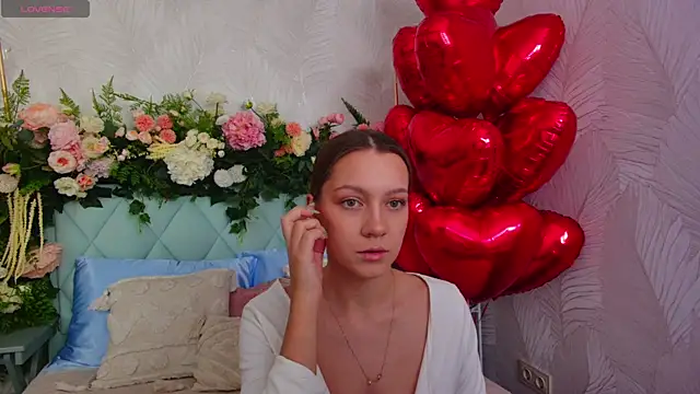 AliceBrayan online show from February 5, 5:06 pm