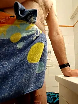 pascalino100 online show from April 8, 6:02 am