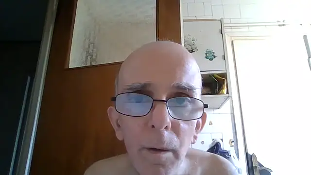 Snapshot of mariusica1@xh chatting on June 27, 3:17 pm mariusica1xh online show from June 27, 3:17 pm