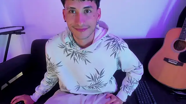 Henrikk senn online show from January 10, 1:51 am