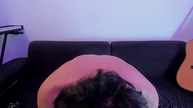 Henrikk senn online show from March 8, 8:40 am