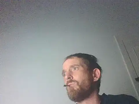 Snapshot of PocoLoco420 chatting on July 3, 2:40 am PocoLoco420 online show from July 3, 2:40 am