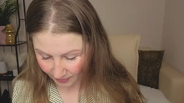 Snapshot of Helens_love chatting on June 6, 1:54 am Helens love online show from June 6, 1:54 am