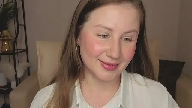 Snapshot of Helens_love chatting on June 10, 2:45 am Helens love online show from June 10, 2:45 am