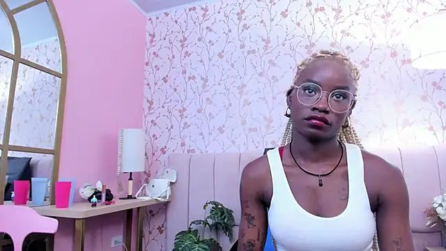 amber-hill online show from December 20, 5:14 am