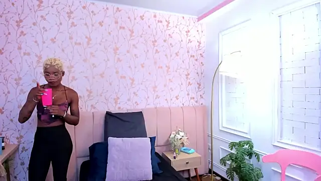 amber-hill online show from February 11, 4:23 pm