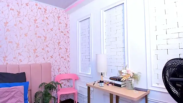 amber-hill online show from February 26, 7:46 pm