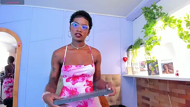 amber-hill online show from June 29, 12:16 pm