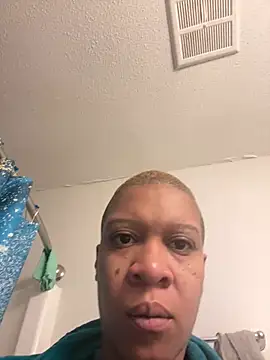 SexyHoneyRedd online show from June 15, 9:33 am