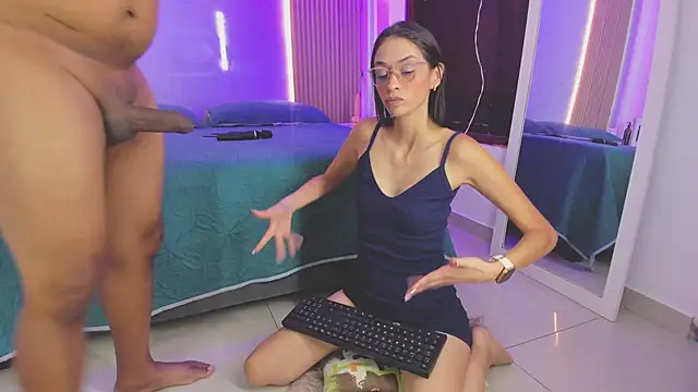 Snapshot of Natty189 chatting on February 27, 1:00 pm Natty189 online show from February 27, 1:00 pm