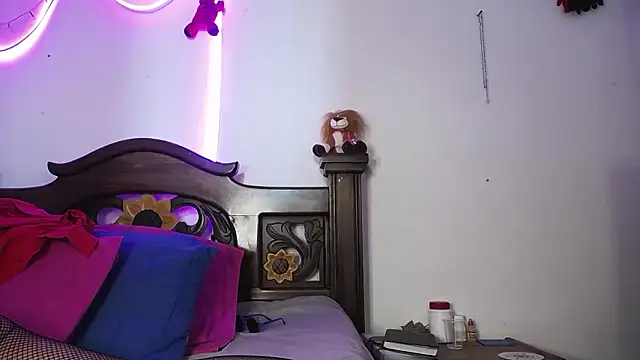 DominaLeona online show from December 2, 7:49 pm