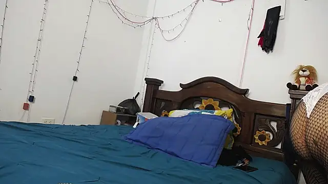 DominaLeona online show from February 17, 9:41 pm