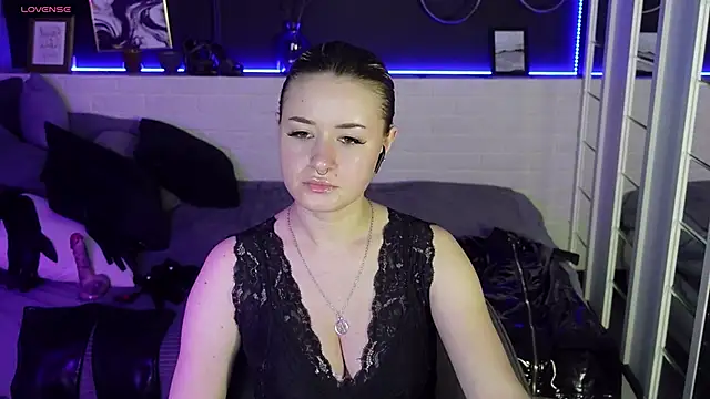 Snapshot of Lily_Moonlight chatting on February 20, 10:48 am Lily Moonlight online show from February 20, 10:48 am