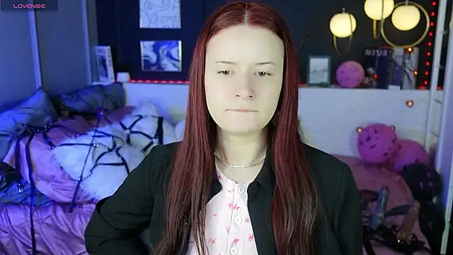 Snapshot of Lily_Moonlight chatting on February 20, 1:55 pm Lily Moonlight online show from February 20, 1:55 pm