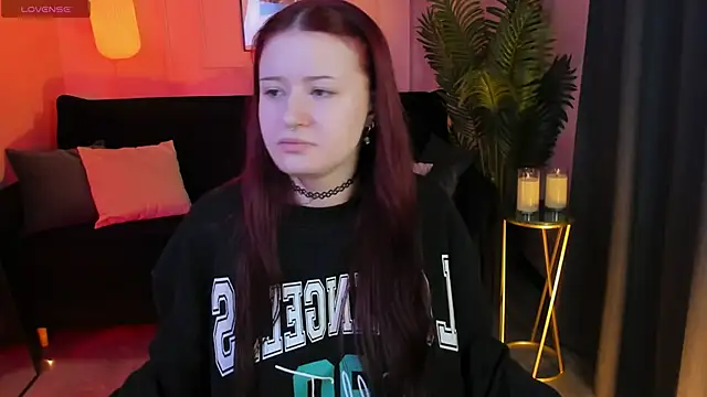 Snapshot of Lily_Moonlight chatting on March 1, 7:21 am Lily Moonlight online show from March 1, 7:21 am