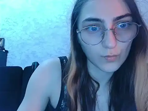 AliceMoonsea online show from April 7, 11:26 pm