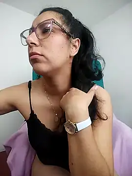 Im Alma  online show from July 21, 2:08 pm