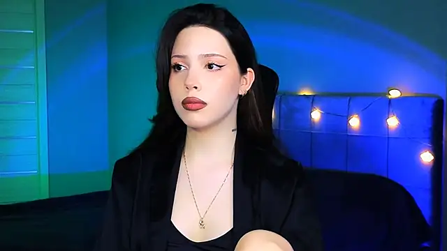 Stacy Gonzales  online show from March 6, 9:47 am