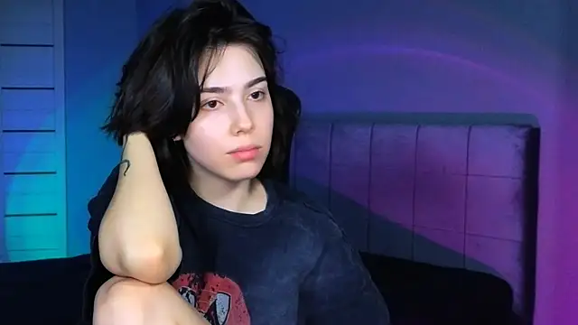 Stacy Gonzales  online show from December 3, 10:02 am