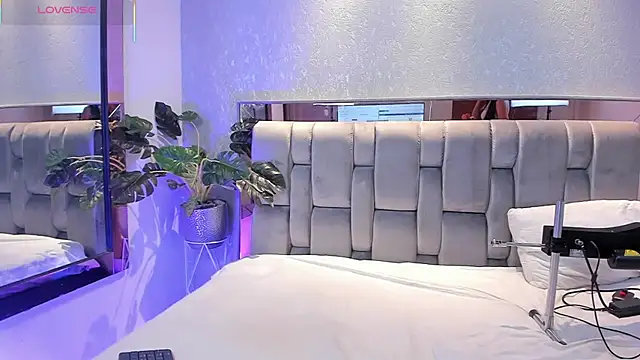 RoseTaylor   online show from December 4, 5:06 am