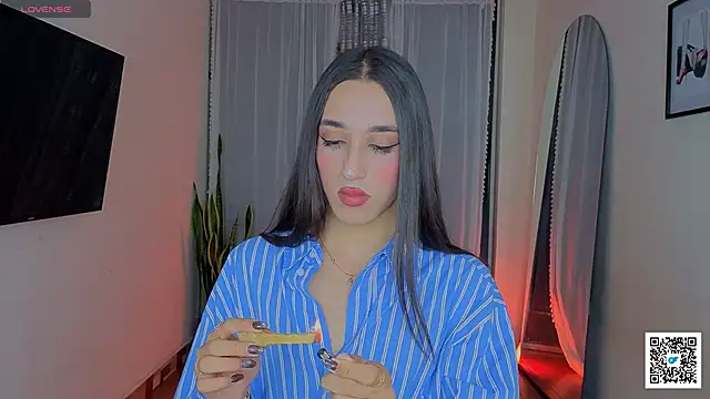 Snapshot of Goddivaa chatting on December 23, 7:28 am Goddivaa online show from December 23, 7:28 am