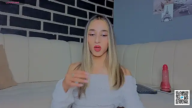 Snapshot of Goddivaa chatting on February 14, 11:56 pm Goddivaa online show from February 14, 11:56 pm