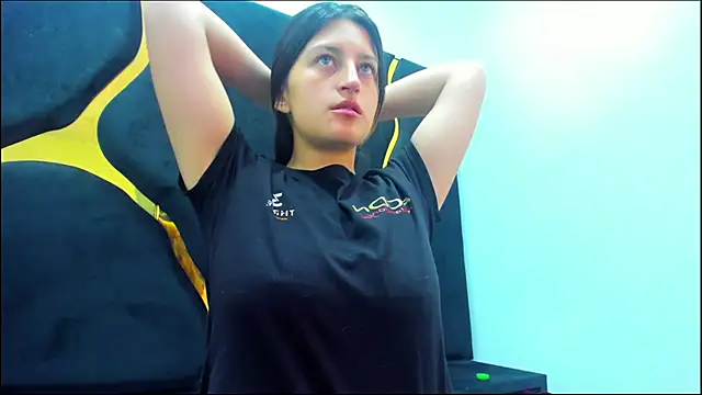 GiaRoussel online show from February 25, 7:47 pm