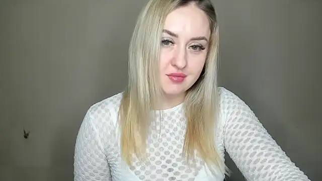Snapshot of KennaJamess8 chatting on January 25, 7:07 pm KennaJamess8 online show from January 25, 7:07 pm
