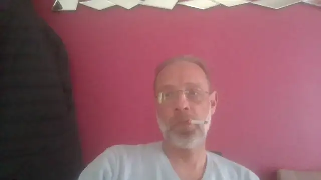 Snapshot of tayko650 chatting on March 16, 11:14 am tayko650 online show from March 16, 11:14 am