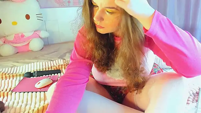 kuraii1  online show from December 20, 2:07 am