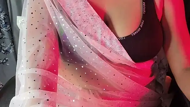 SexyAndHottie online show from December 1, 5:18 pm