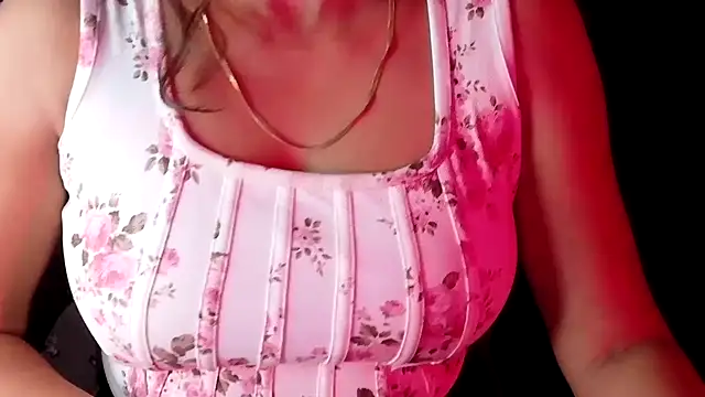 SexyAndHottie online show from July 27, 12:28 am