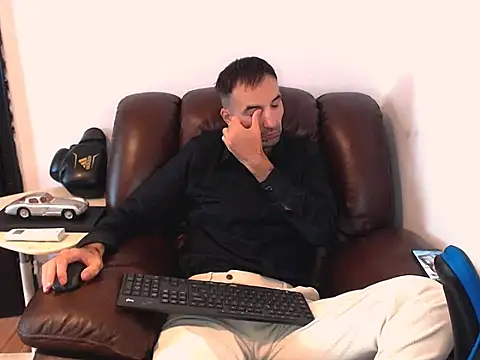 Leo 1617 online show from October 11, 9:19 am