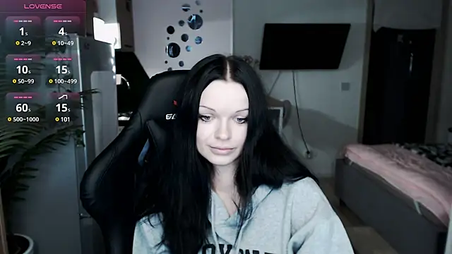 Snapshot of illililliilli chatting on January 18, 10:49 am illililliilli online show from January 18, 10:49 am