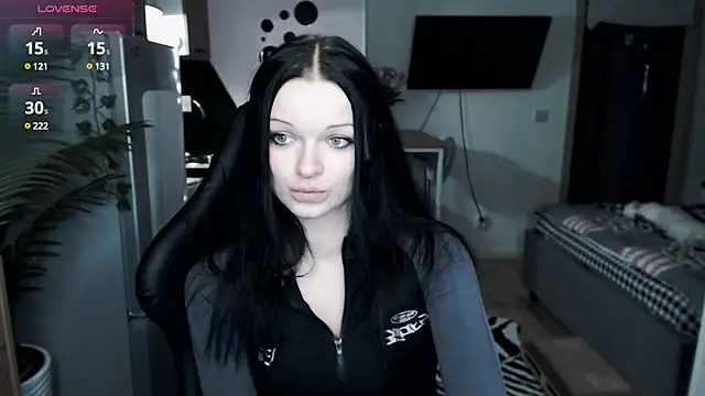 Snapshot of illililliilli chatting on January 23, 6:24 pm illililliilli online show from January 23, 6:24 pm