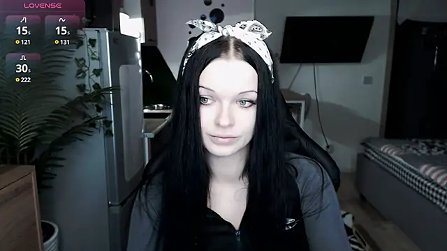 Snapshot of illililliilli chatting on February 2, 2:13 pm illililliilli online show from February 2, 2:13 pm