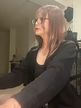 mel  mel online show from October 1, 8:53 am