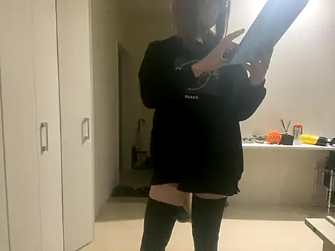 mel  mel online show from October 15, 5:24 pm