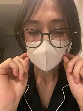 mel  mel online show from March 15, 1:17 pm