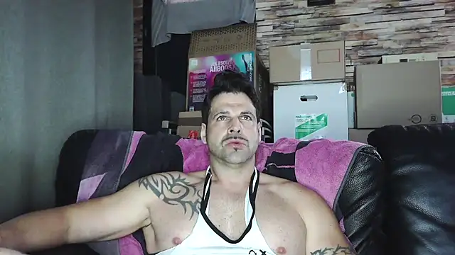 XxBigboybandxX online show from March 6, 4:36 pm