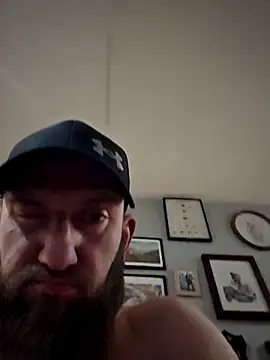 Icebearsticlese online show from April 11, 7:45 am